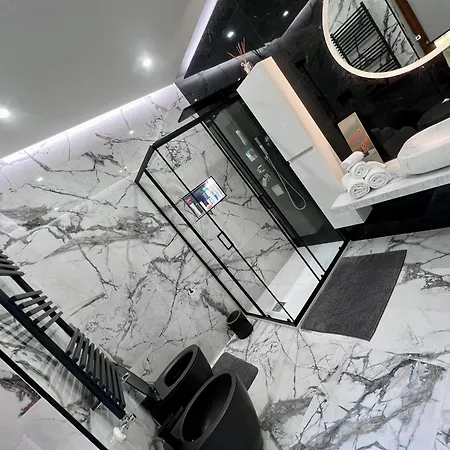 Zoelia Casilina House *
